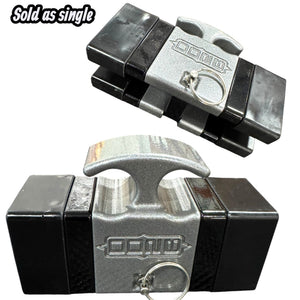 Single Ram Motor Tote compatible with mid size Yamahas Suzukis and Dual Ram Verado’s - Silver - Transom Savers