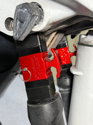 Single Ram Motor Tote compatible with mid size Yamahas Suzukis and Dual Ram Verado’s - Transom Savers and motor tote